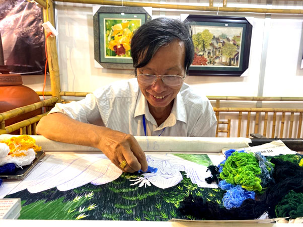 nghe nhan theu tay truyen thong